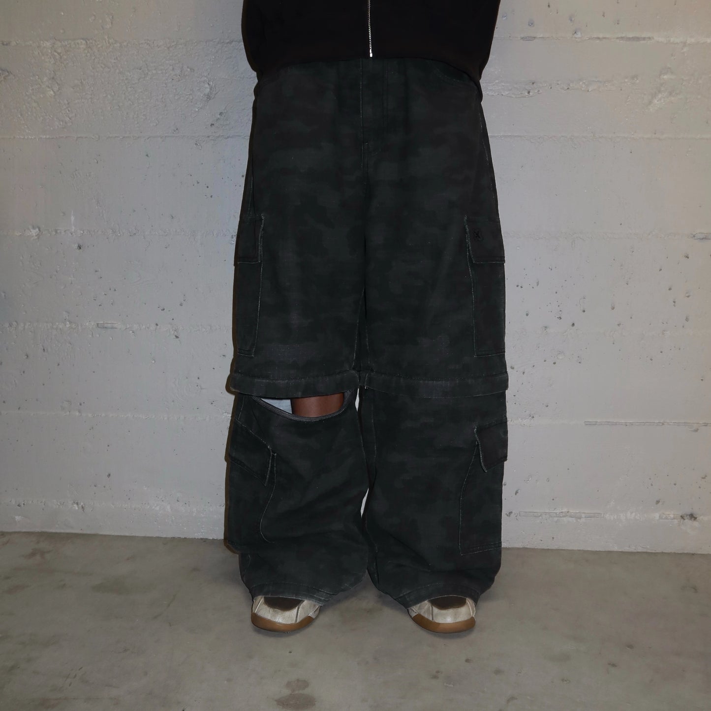 DRKCAMO CARGO PANTS